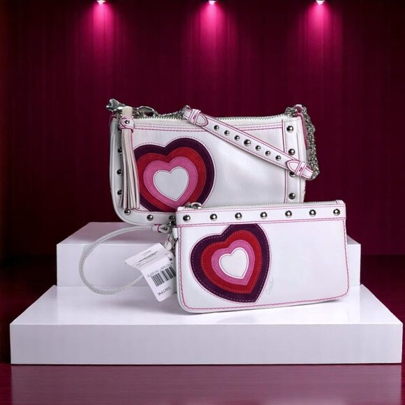 RARE Vintage COACH Valentines Heart bag and wristlet Set - Picture 2 of 14